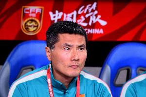 北青报道：中国男足热身赛寻求信心重塑，新老队员携手深化团队融合